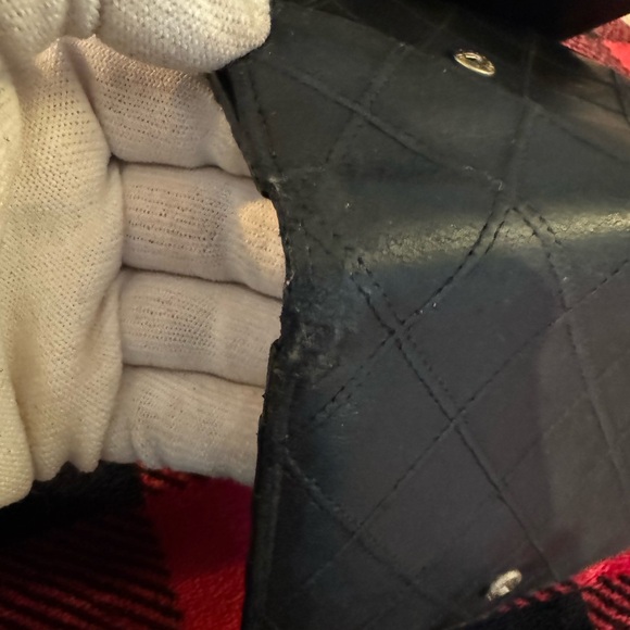 CHANEL Bicolore Quilted CC Logo Lambskin Bifold Wallet/ - Picture 14 of 17
